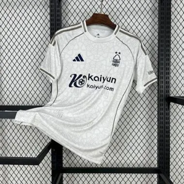 25-26 Camisola de futebol fora de casa do Nottingham Forest