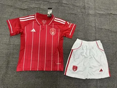 Equipamento infantil de casa do Nottingham Forest 25-26