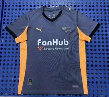 Camisa de futebol do Derby County para jogos fora de casa, n.º 25-26