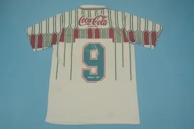 89-90 Fluminense away