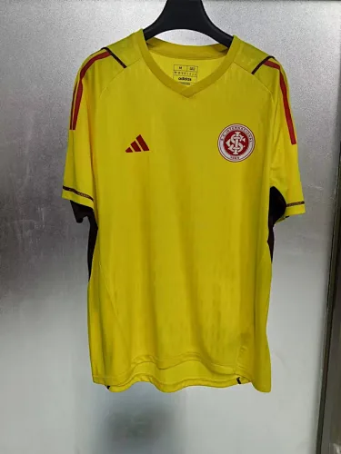 25-26 Internacional yellow jersey