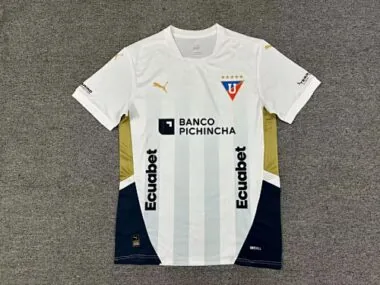 25-26 Universidad Catolica Quito away jersey
