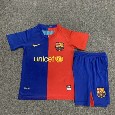 Equipamento infantil retro da Barcelona para jogos em casa da época 08-09