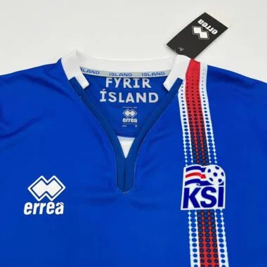 Camiseta retro de local de Islandia 2016-17