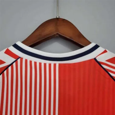 1986 Denmark home