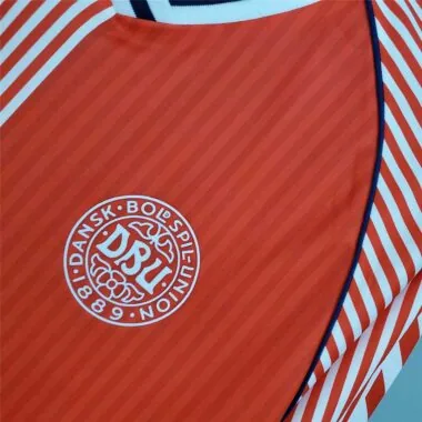 1986 Denmark home