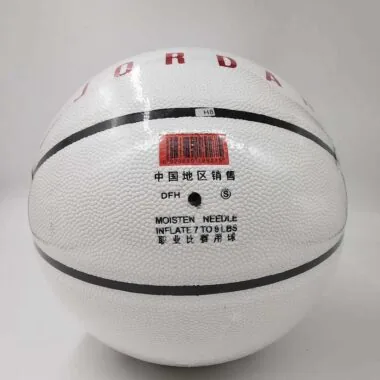 AJ飞人7号篮球
