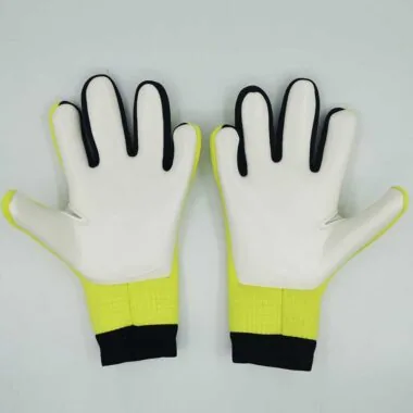 A16儿童守门员手套6 7 码数