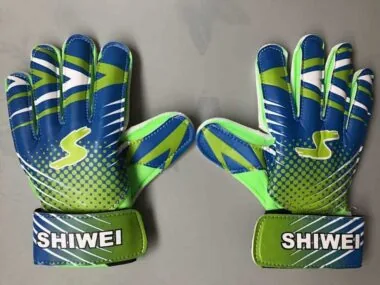 Guantes modelo S3: fotos reales. Guantes infantiles de látex para proteger los dedos