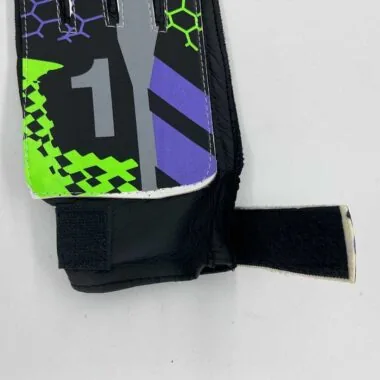 Handschoenen voor de eerste keeper