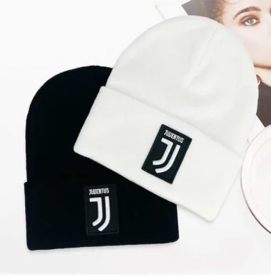 Bonnet en tricot du club JLB02#
