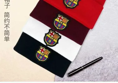 Bonnet en tricot du club JLB02#