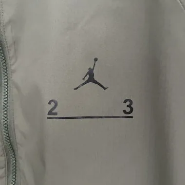 2024 New Dark green windbreaker