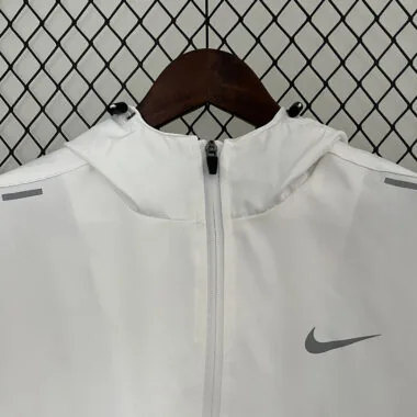 Veste coupe-vent blanche 2024