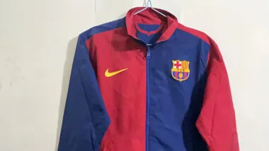 24-25 Barcelona bluie and red REVERSIBLE windbreaker