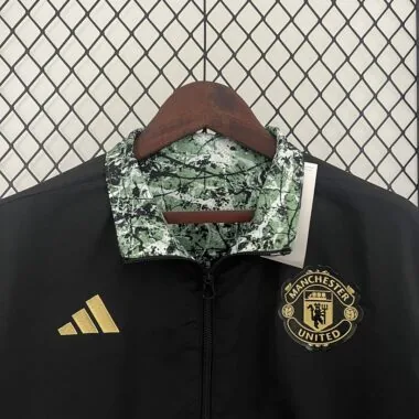 24-25 Manchester United green and black Trench Coat Reversible