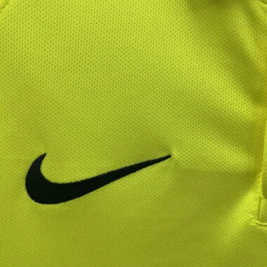 14-15 Camisola retro de terceiro equipamento do Barcelona para jogos fora de casa