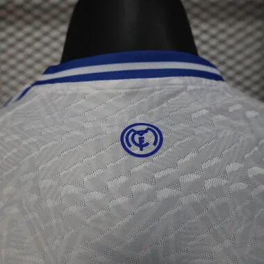 25-26 Maglia bianca del Real Madrid, versione speciale per i giocatori