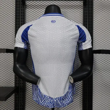25-26 Maglia bianca del Real Madrid, versione speciale per i giocatori