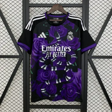 25-26 Maglia del Real Madrid, versione speciale nera e viola