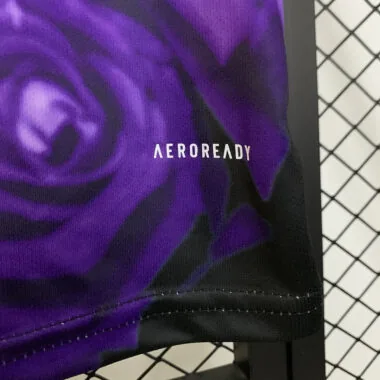 25-26 Maglia del Real Madrid, versione speciale nera e viola