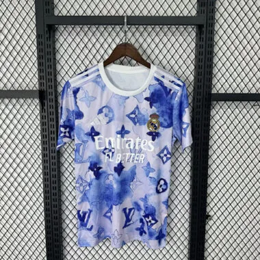 Maglia edizione speciale bianca e blu Real Madrid 2025/26