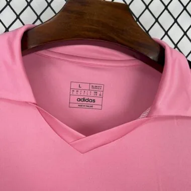 25-26 Real Madrid pink special jersey