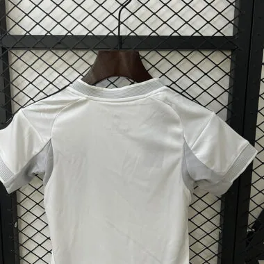 25-26 Real Madrid home kid kit