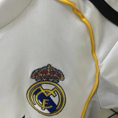 25-26 Real Madrid home kid kit