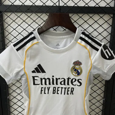 25-26 Real Madrid home kid kit