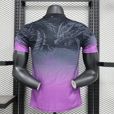 24-25 Real Madrid negro y morado Dragón versión jugador camiseta