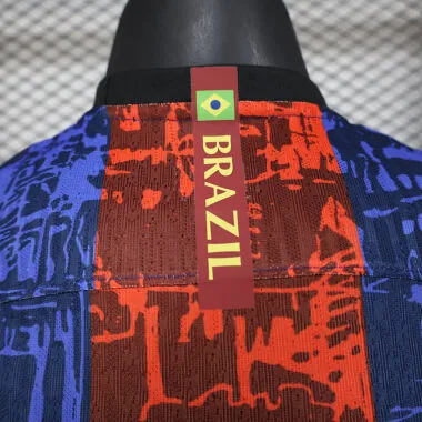 Camisa 24-25 do Barcelona, versão especial para jogadores, em vermelho e azul