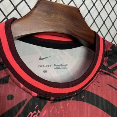 Camisola vermelha de edição especial do Barcelona 24-25