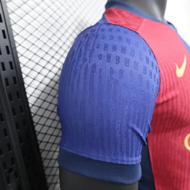 24-25 Camisola do Coldplay, patrocinador local do Barcelona, versão de jogador