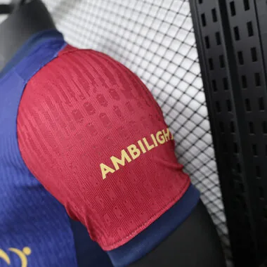 24-25 Camisola do Coldplay, patrocinador local do Barcelona, versão de jogador