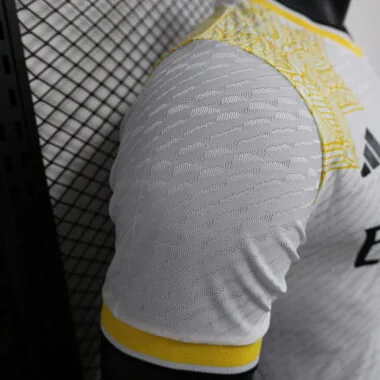 24-25 Real Madrid Snake Player version jersey