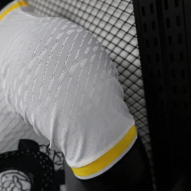 24-25 Real Madrid Snake Player version jersey
