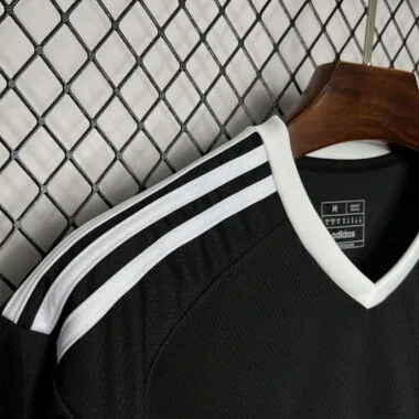 24-25 Real Madrid Black traing jersey