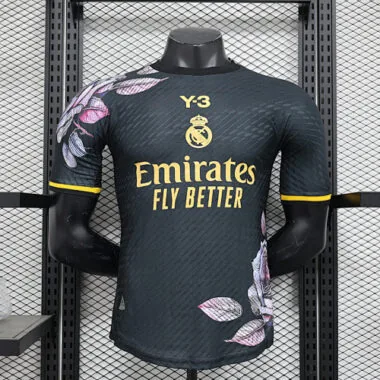 Camiseta de jugador del Real Madrid Y3, negra y dorada, temporada 2024-2025