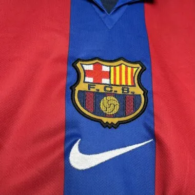 01-02 Barcelona home retro jersey