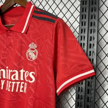 Maillot rouge du Real Madrid n° 24-25