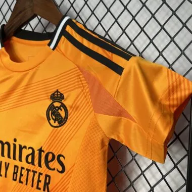 24-25 Divisa da bambino in trasferta del Real Madrid