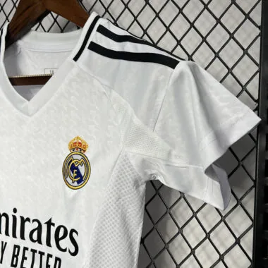 24-25 Divisa da bambino del Real Madrid (in casa)
