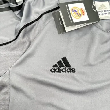 05-06 Real Madrid third retro Jersey