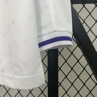Maglia da casa retrò a maniche lunghe del Real Madrid 94-96