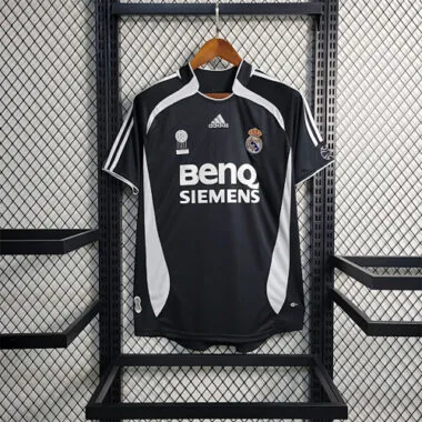 06-07 Terza divisa da trasferta del Real Madrid