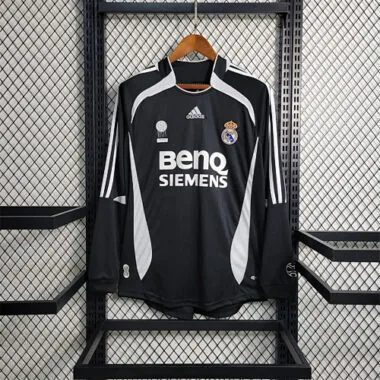 06-07 Real Madrid, terza maglia da trasferta a maniche lunghe