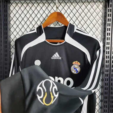 06-07 Real Madrid, terza maglia da trasferta a maniche lunghe