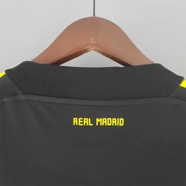 11-12 Real Madrid goalkeeper black