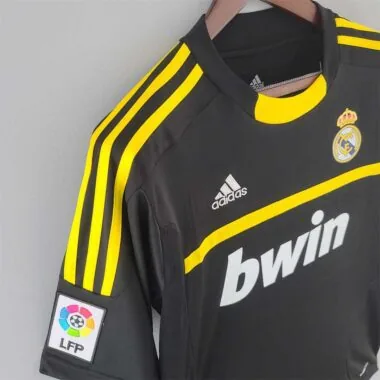 11-12 Real Madrid goalkeeper black